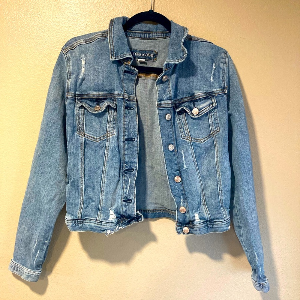 Adorable Maurice’s distress denim jacket. Size Medium. Excellent condition